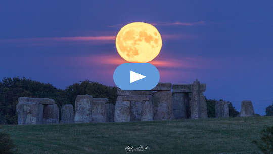 Horoscope Current Week: September 20 - 26, 2021 full moon over Stonehenge