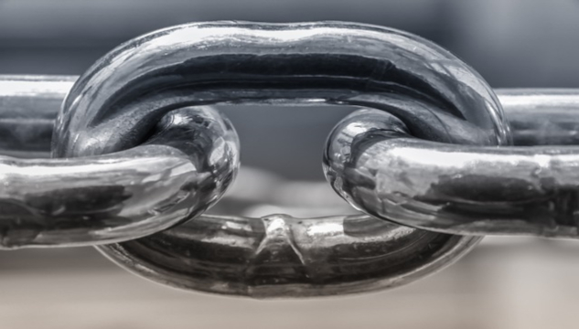 Break the Cycle: 8 Powerful Ways to Build Habits That Last Three links in a very strong unbroken chain. Image by Tom from Pixabay.